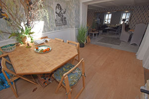 Kitchen- click for photo gallery